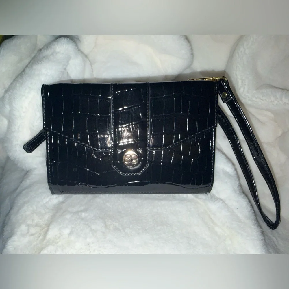 Samantha Brown Black Crocodile-Embossed Wristlet With Shoulder Straps - Picture 2 of 8